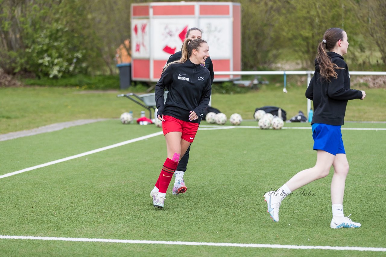 Bild 64 - Co-Trainerin der Frauen Nationalmannschaft Britta Carlson in Wahlstedt